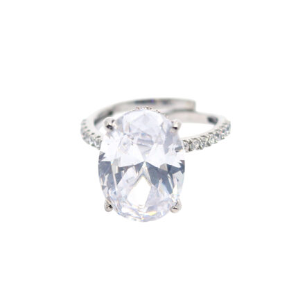 Sparkling Oval-Cut Solitaire White Gold Ring Pave Band