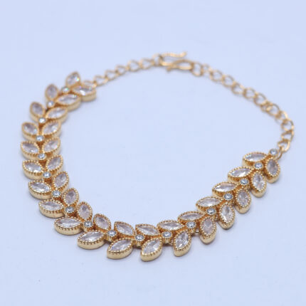 Graceful Leaf Yellow Gold Bracelet