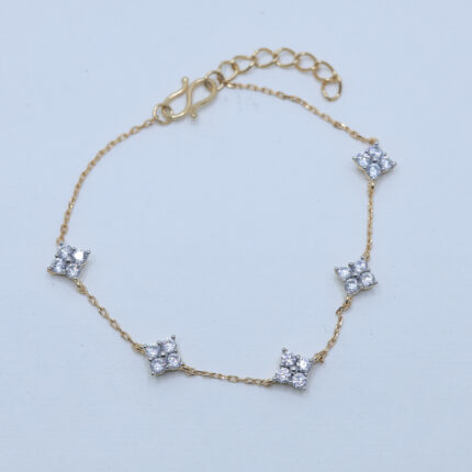 Stunning Floral Yellow Gold Bracelet