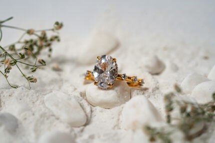 Radiant Oval-Cut Diamond Yellow Gold Ring